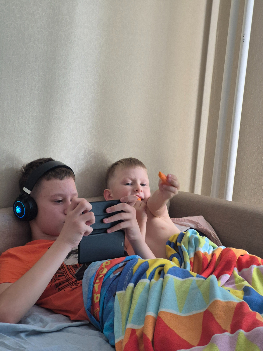 Так проходит весомая часть жизни многих подростков сегодня 