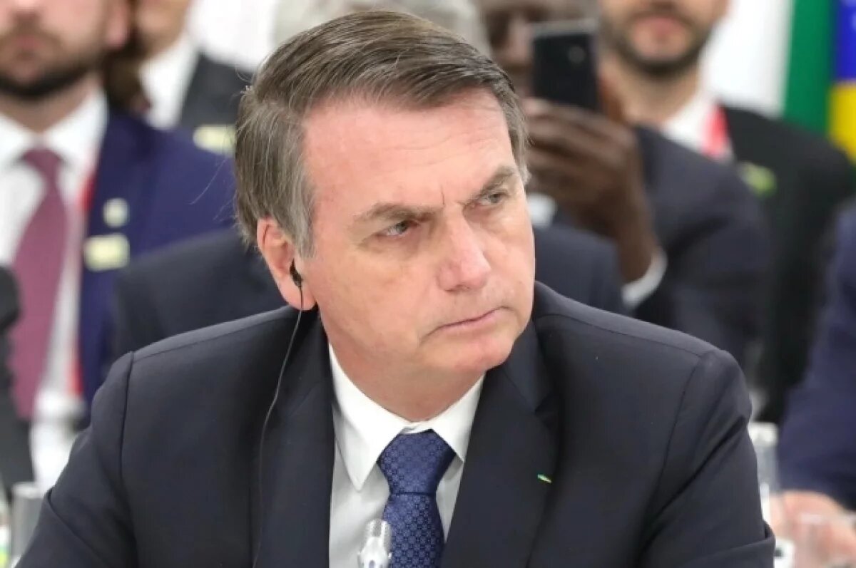    Суд разрешил Болсонару пройти медобследование для операции по лечению икоты