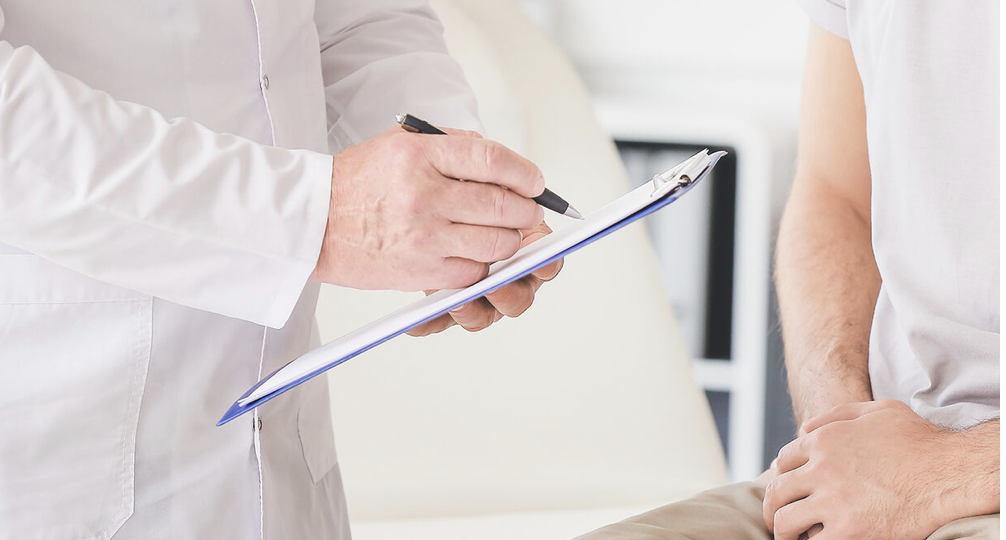 Перламутровые папулы: Как безопасно удалить, для чего и почему категорически нельзя делать это дома?