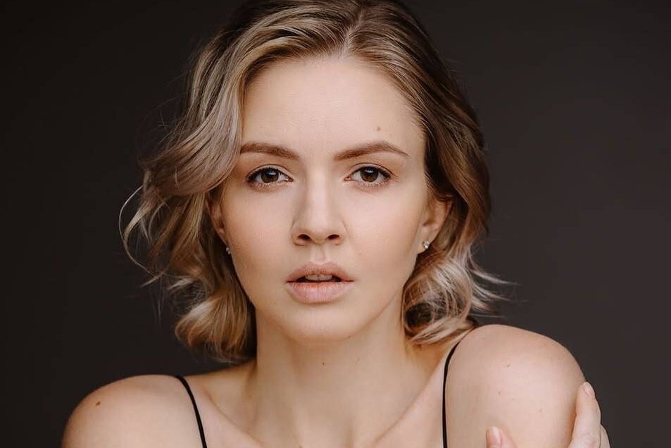     «Я узнала, что такое мужская забота»: Любовь Виролайнен рассказала, как изменилась ее жизнь после развода с актером