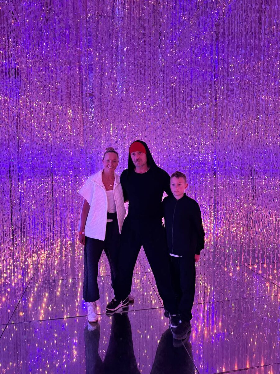 Роман Костомаров с семьей. Фото: соцсети