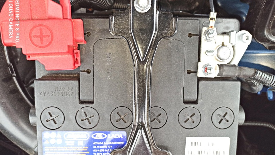 "Щёлк - и тишина". Почему аккумулятор сдает уже при - 5 °C и по каким мелким признакам это видно заранее