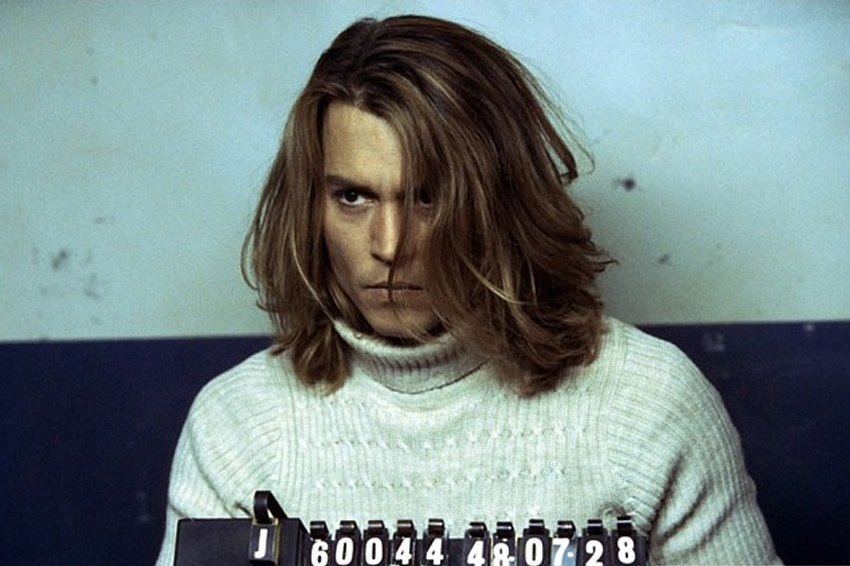    Актер Джонни Депп в фильме "Кокаин"./kinopoisk.ru