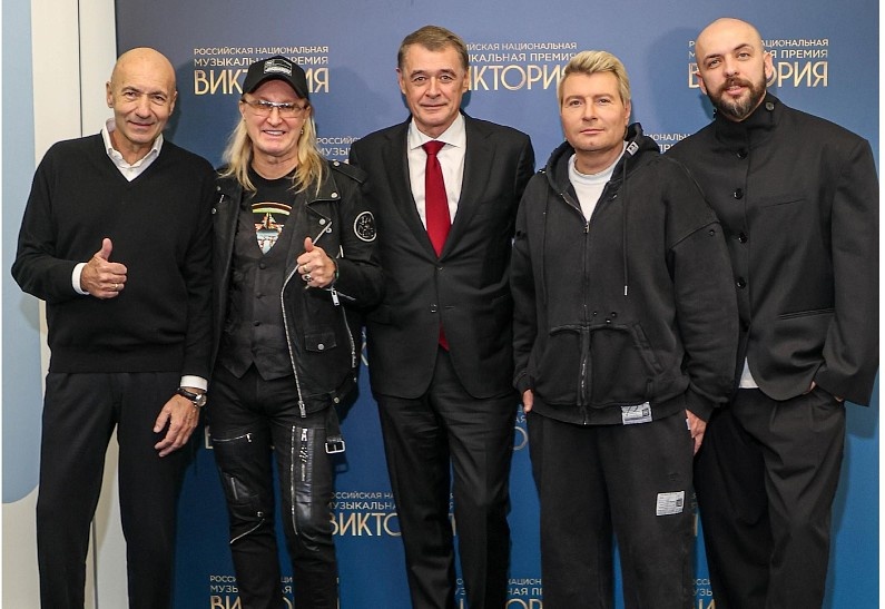 Отворотясь, не наглядеться. Из интернета 