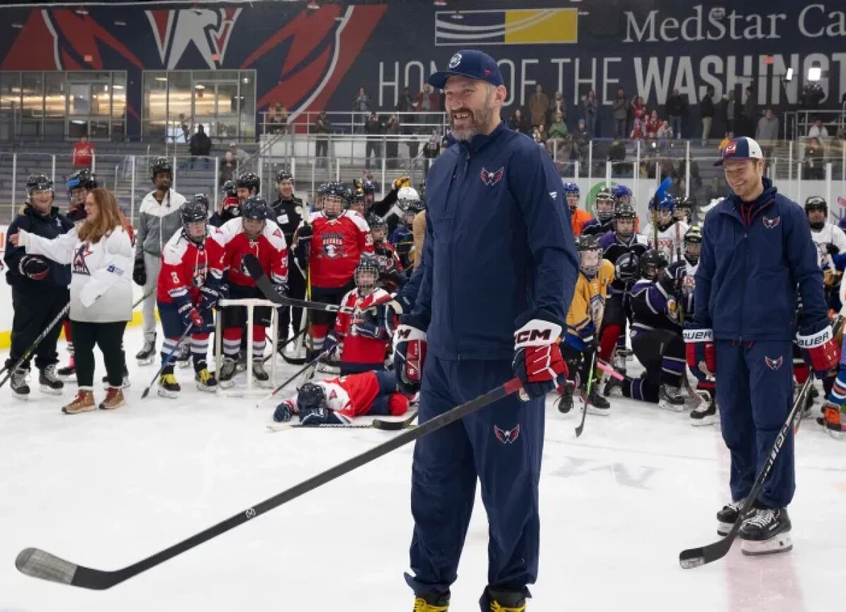     NHL.com о тренировках Овечкина с особенными детьми: не только рекордсмен, но и настоящий друг