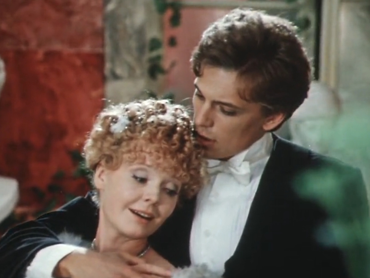 Кадр из кинофильма "Принцесса цирка", 1982 г., режиссер и сценарист Светлана Дружинина, либретто Юлиуса Браммера, Альфреда Грюнвальда, музыка Имре Кальмана (скриншот)