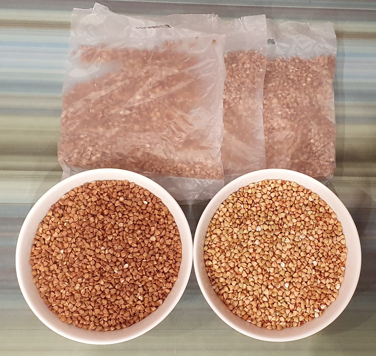 Гречка-зелёная и коричневая. Фото автора.