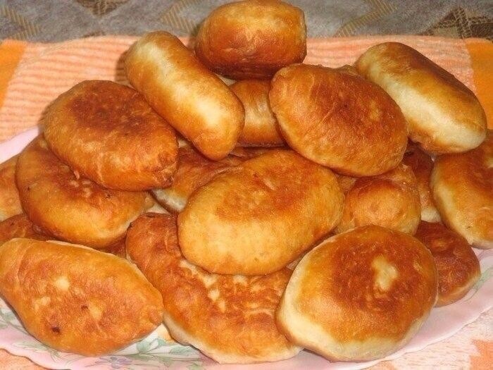 жаренные пирожки из творожного теста