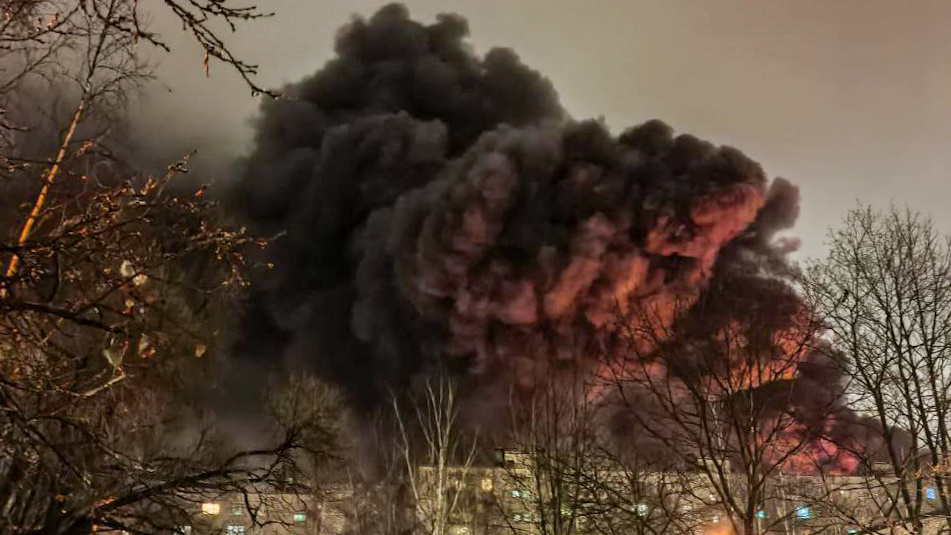 Пожар Правобережный рынок Дыбенко