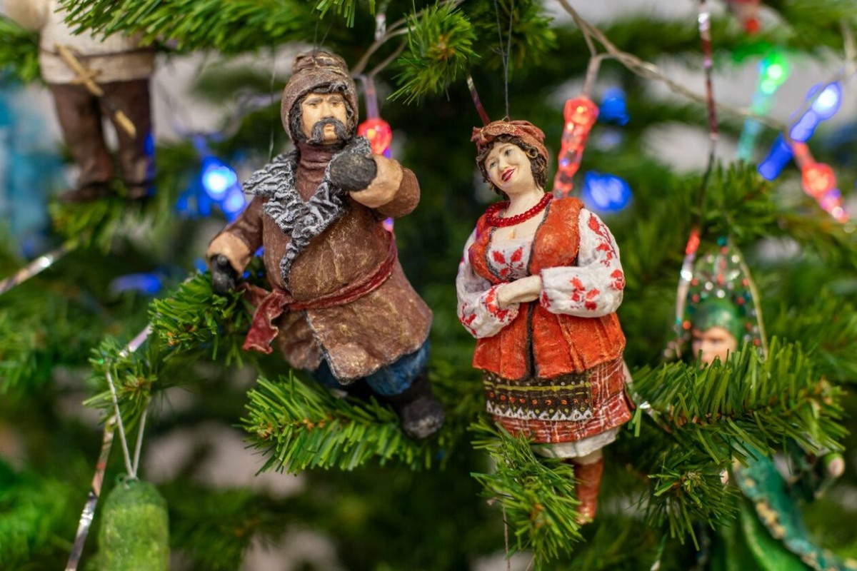 Фестиваль «Усть-Илимск новогодний»: традиции и новинки от народных мастеров
Фото: Усть-Илимск 24