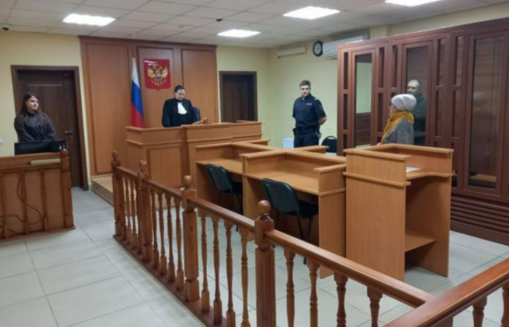 В Свердловской области мигрант из Средней Азии Баходир Бурханов осужден на один год за дачу взятки.