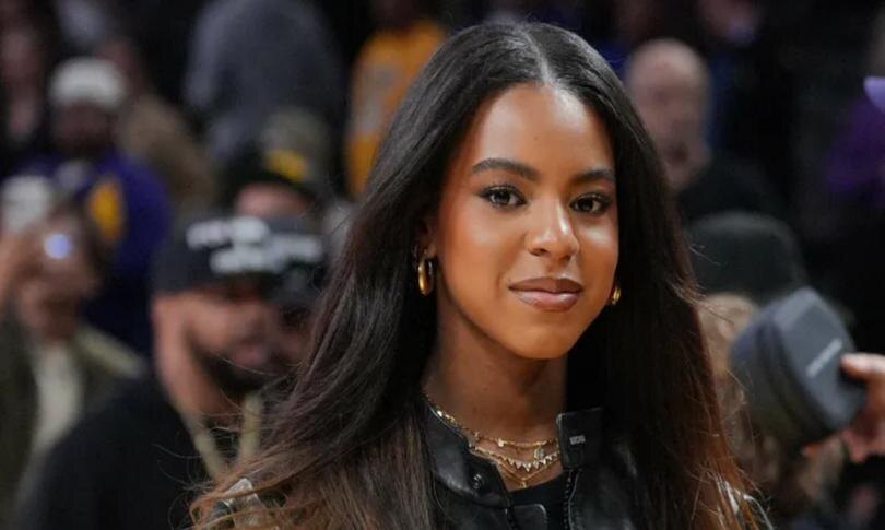    Источник: Associated Press | Джей Зи и Блю Айви Картер на матче НБА