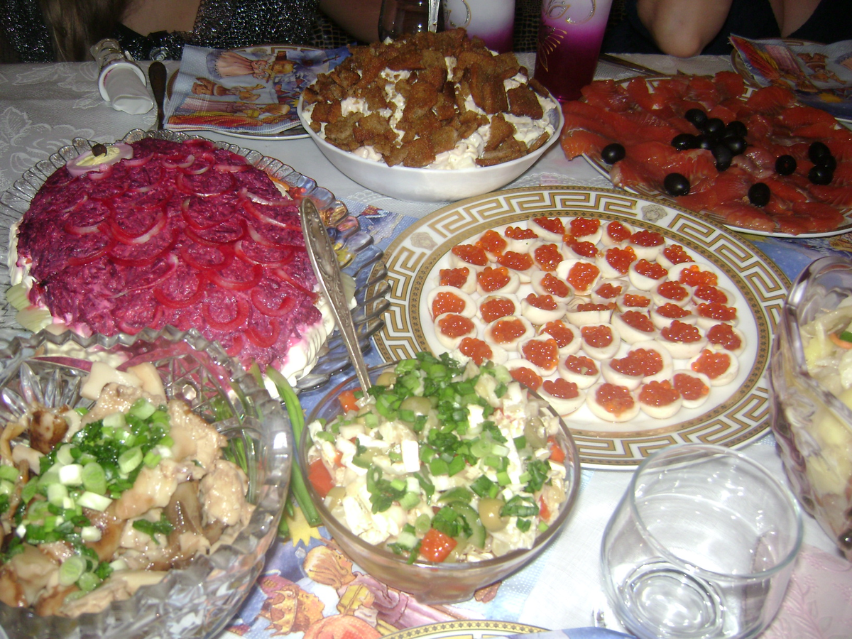 Праздничный стол.