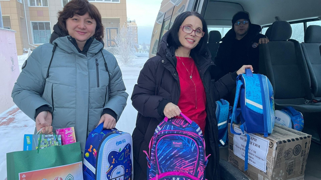    Югорск присоединился к сбору канцелярских принадлежностей и подарков для детей донецкой Макеевки