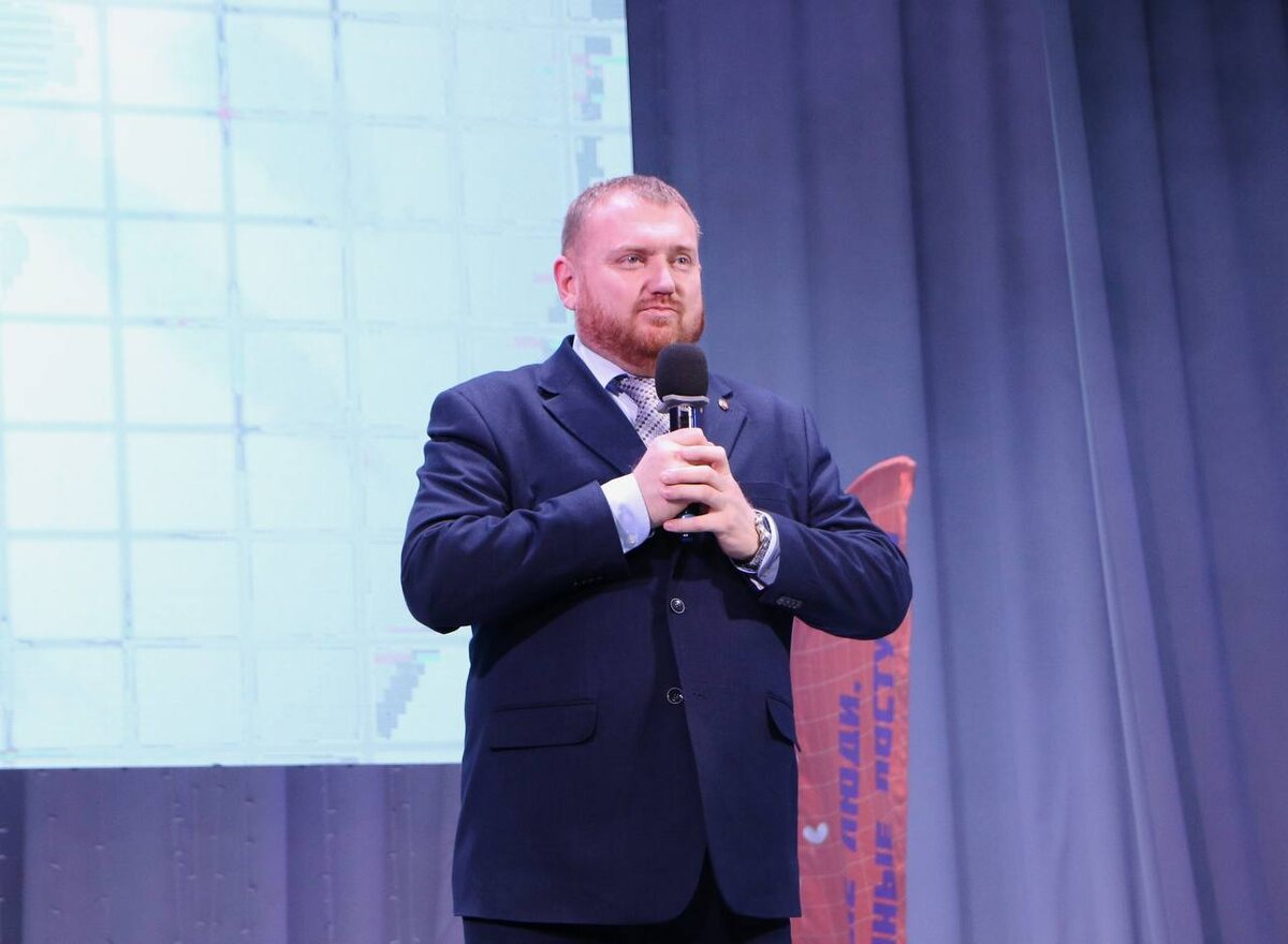    12 декабря глава Орска Артем Воробьев отмечает День рождения