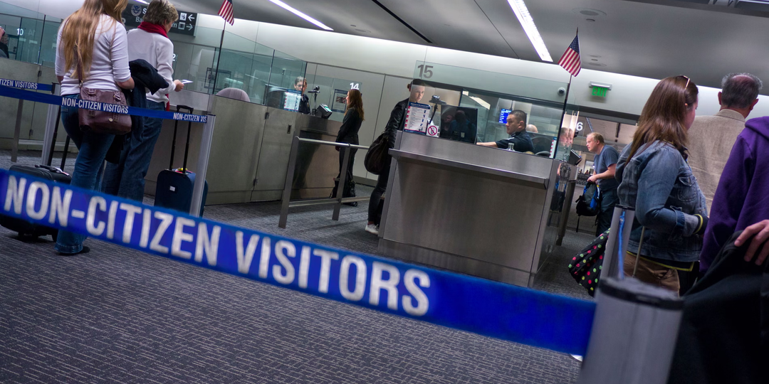 "Планируете посетить США? Поверьте мне, как гражданке США – не стоит"