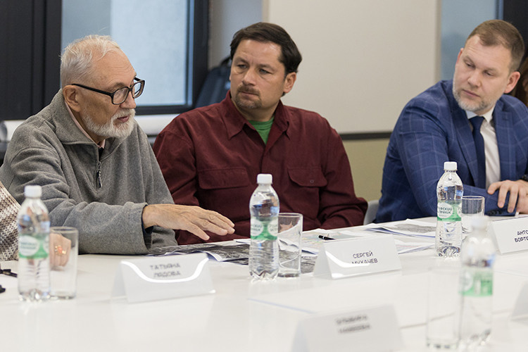    Заслуженный эколог РТ Сергей Мухачев направил мэру Казани Ильсуру Метшину обращение, в котором выразил сомнение в правильности этого решения и попросил сохранить ценные биологические территории — Матюшинский лес и Подувалье.   
Фото предоставлено пресс-службой Мэрии Казани