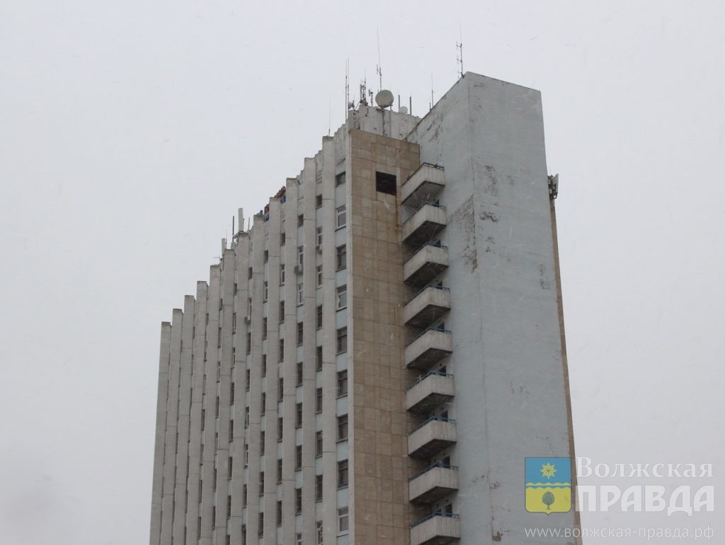     Света нет, арендаторов выгнали: «Ахтубу» в Волжском опечатали по решению суда на 60 дней
