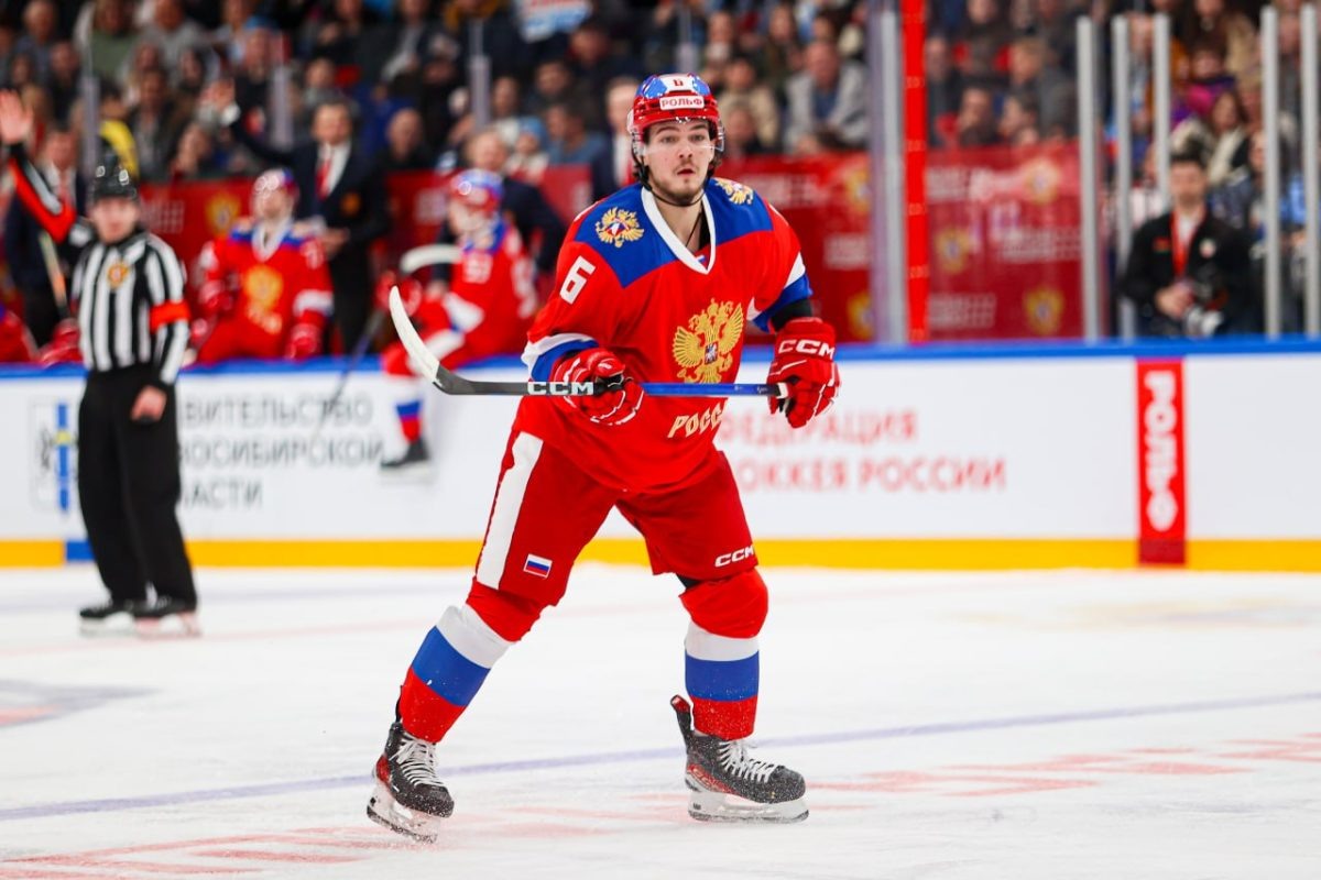    Богдан Конюшков забросил пусть и не победную, но всё равно очень важную шайбу