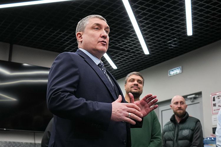    Главному тренеру нужны трансферы, и он просит их у руководства клуба.   
Фото: ak-bars.ru