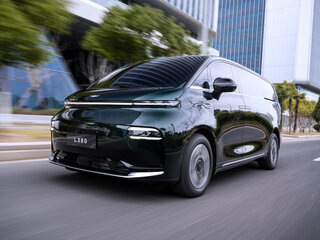 🎣 Идеальный "рыболовный" фургон: Foton Midi или JAC Sunray?