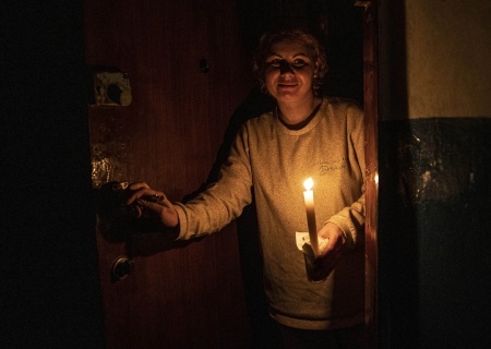    Украинцев, сидящих без света по 12—16 часов, обвинили в избалованности