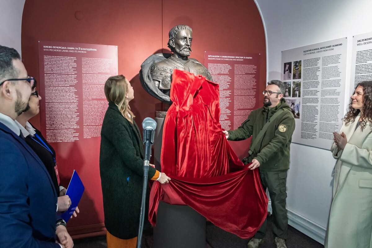     / Источник: Социальные сети