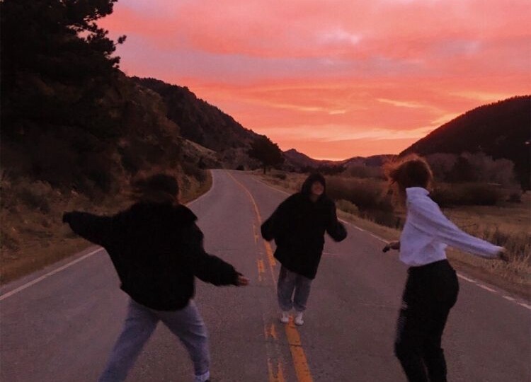 Что подарить подростку на Новый год: родительский гайд по выживанию с улыбкой