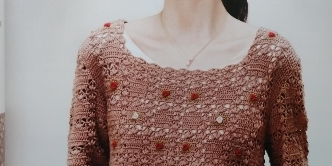 Лучшая коллекция моделей связанных крючком. Приятный бонус - мастер-класс сетчатого узора.