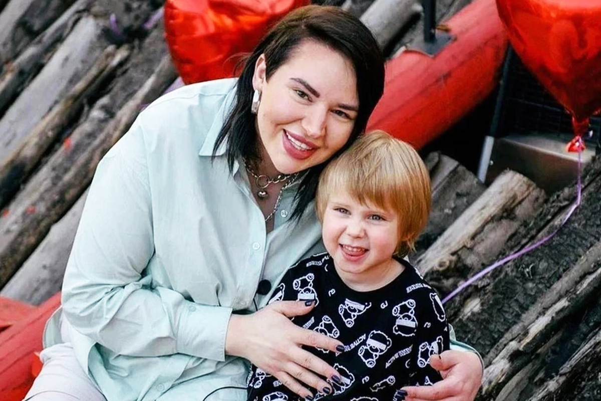     «Стефан в коме»: Саша Черно сообщила, что ее 5-летний сын попал в реанимацию после тяжелого приступа