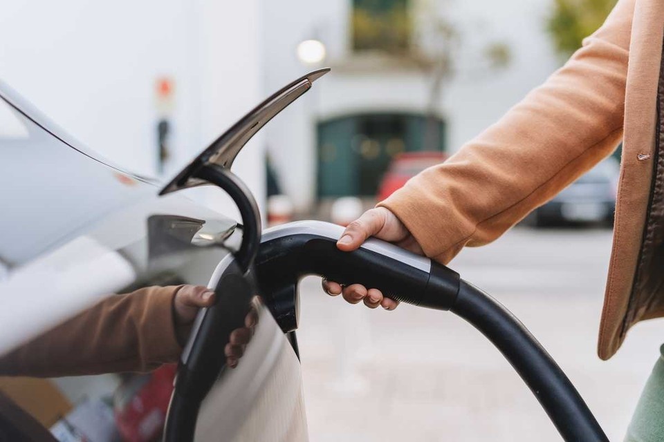    Отсрочка запрета на ДВС в Европе. Marti Rossello / Shutterstock.com / Fotodom