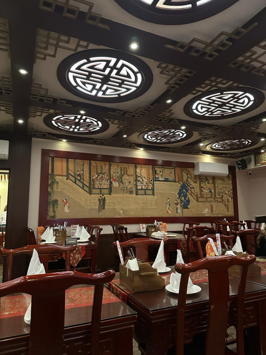 Интерьер в одном из филиалов "Тан Жен"