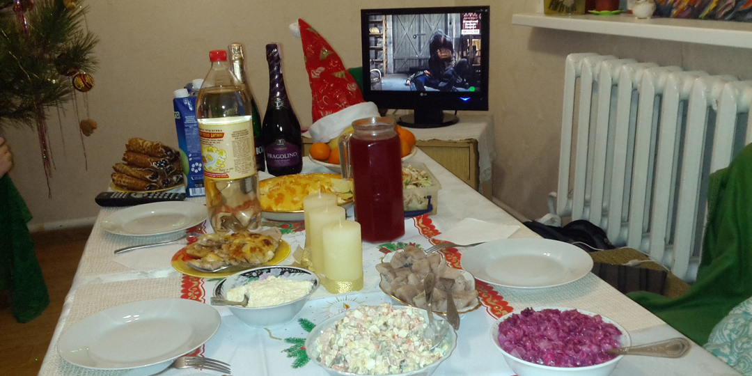 Новый год по-бедному: россияне решили не тратить деньги в декабре. К чему готовятся?