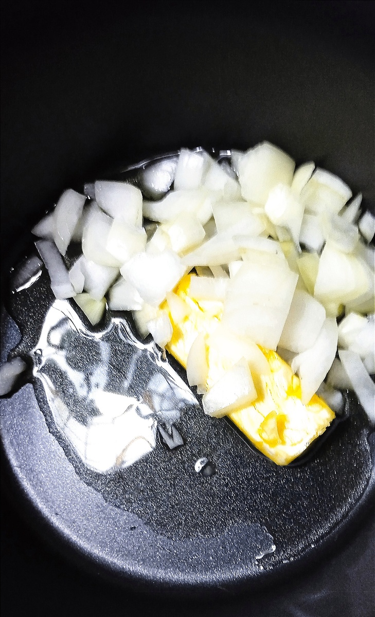 Лук мельчить не стала, нарезка средняя