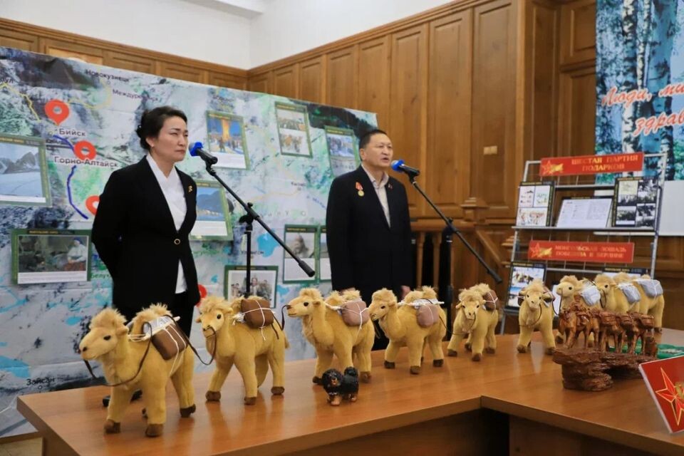    Выставка "Верблюжий караван. Все для фронта, все для Победы" в Бийске. Источник: Сергей Кулыгин