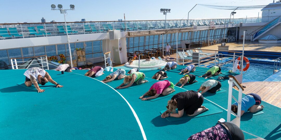 От рассветных йога-сессий до ночных шоу: как проходят дни на Astoria Grande