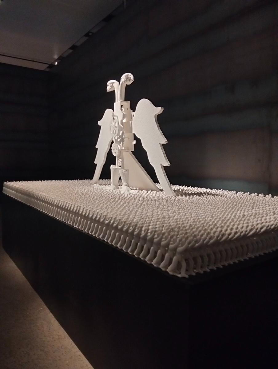 Гриша Брускин. Фрагмент инсталляции