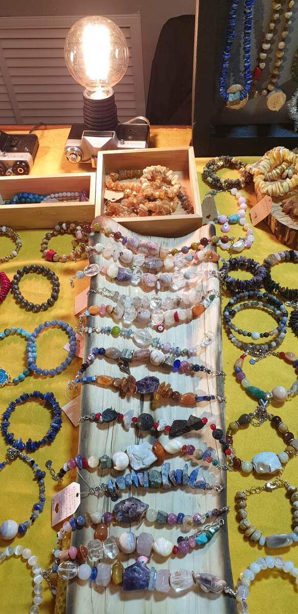 Украшения из камня  нашей мастерской. В наличии. Нравится-пишите, делаем доставку, можно  купить на ближайшем маркете. 