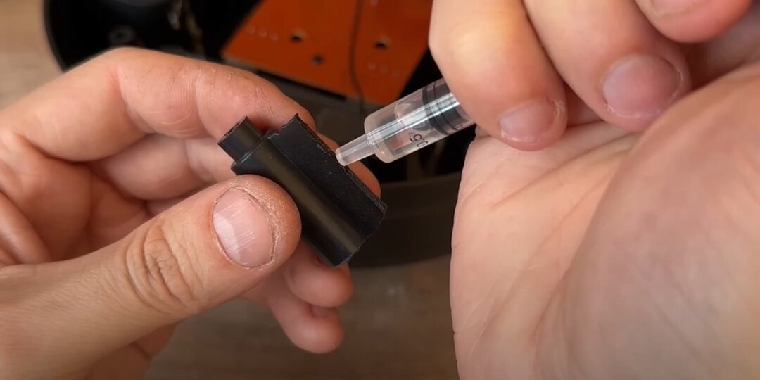 Соду больше не использую: один секрет делает секундный клей в 5 раз прочнее