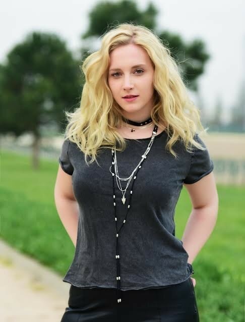 - Не обижайся и не перебивай! 