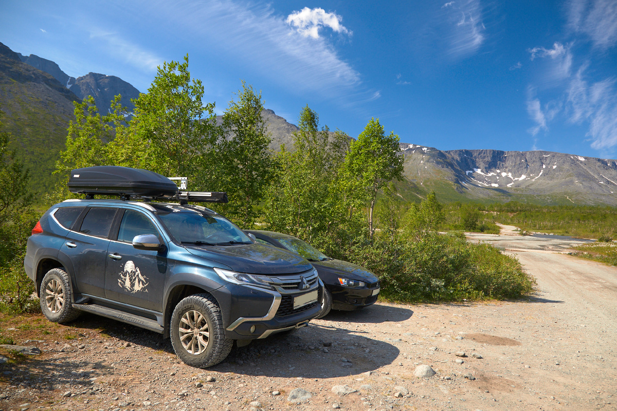 Припарковались.