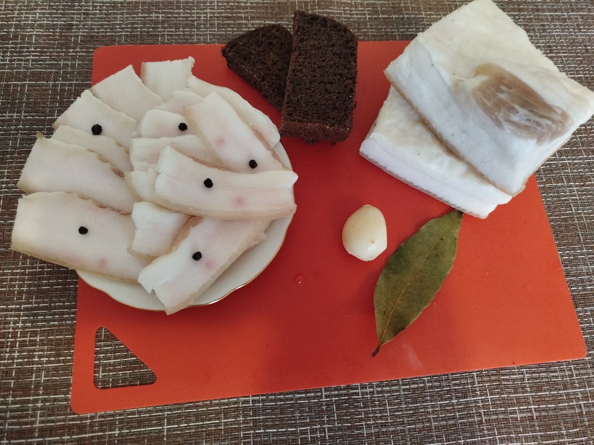 Домашнее солёное сало