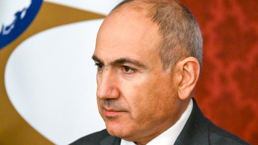    Фото: © РИА Новости/Максим Блинов; Telegram/Նիկոլ Փաշինյան/Nikol Pashinyan/Nikol_Pashinyan_PM; 5-tv.ru