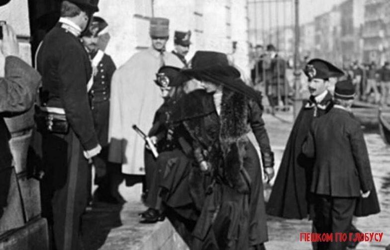 Мария Тарновская направляется в суд