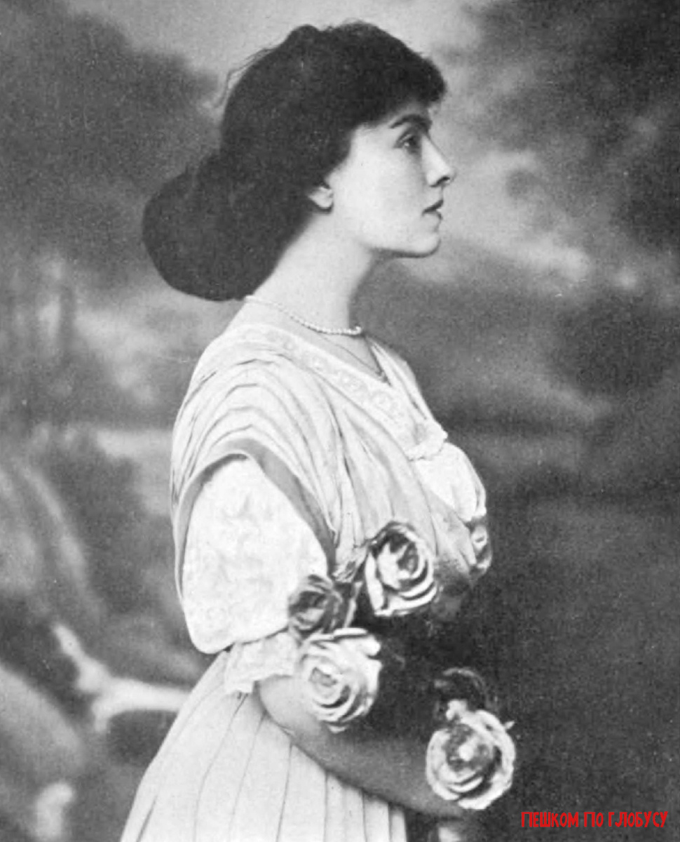 Юная Мария О'Рурк