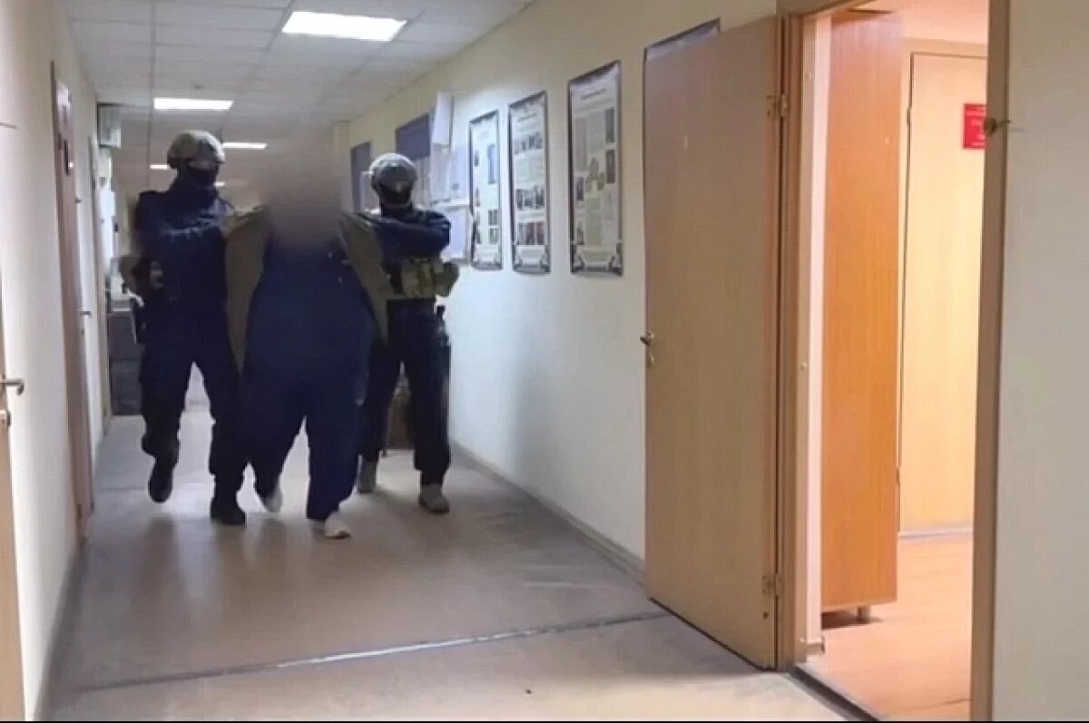    В Волгограде облсуд оставил в СИЗО активиста и блогера Алексея Ульянова