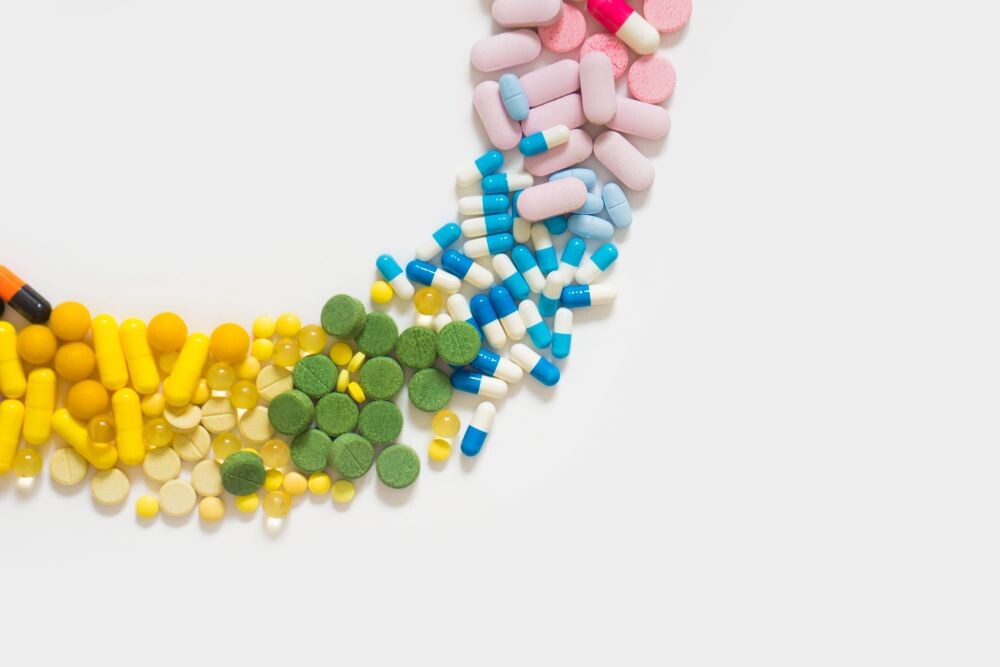 Гормональные препараты и витамины 