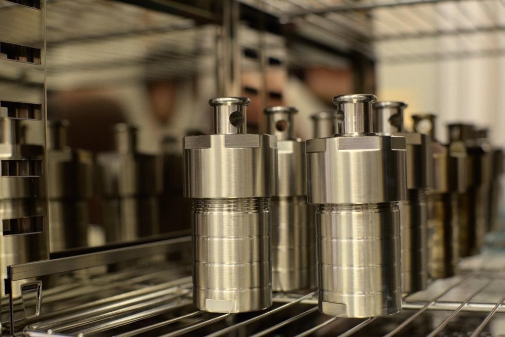 Перекристаллизация в сосудах высокого давления в камере сушильного шкафа. Источник: Андрей Красилин