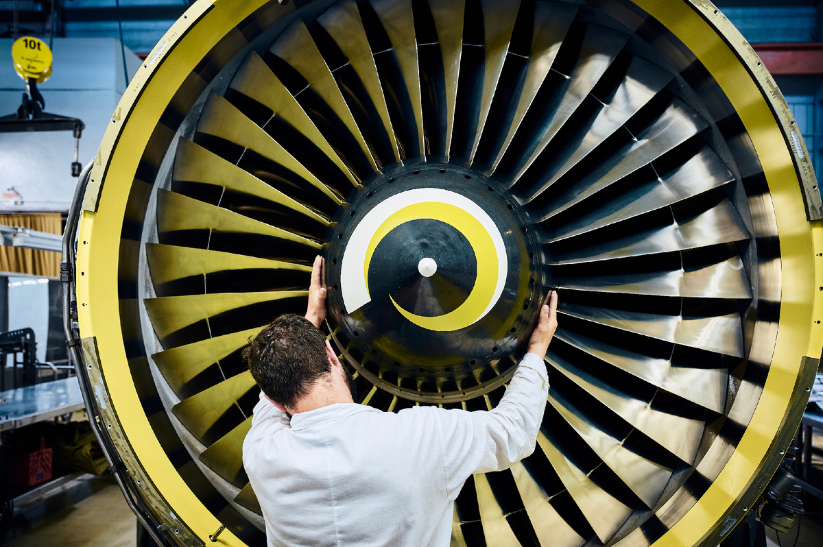 Воздухозаборник (вентилятор) авиадвигателя ПС-90А © ОДК