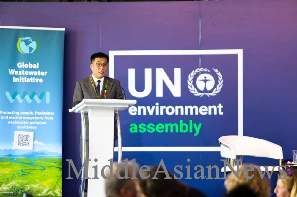 министр окружающей среды и изменения климата Батбаатар Бат 